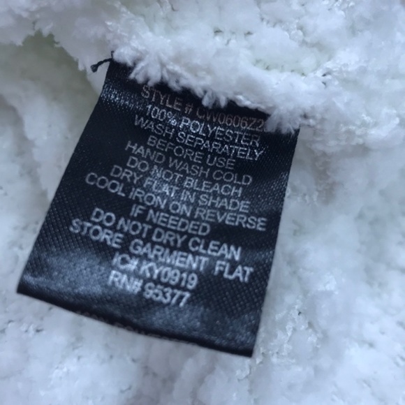 Sanctuary V-Neck Teddy Sweater - Picture 6 of 6